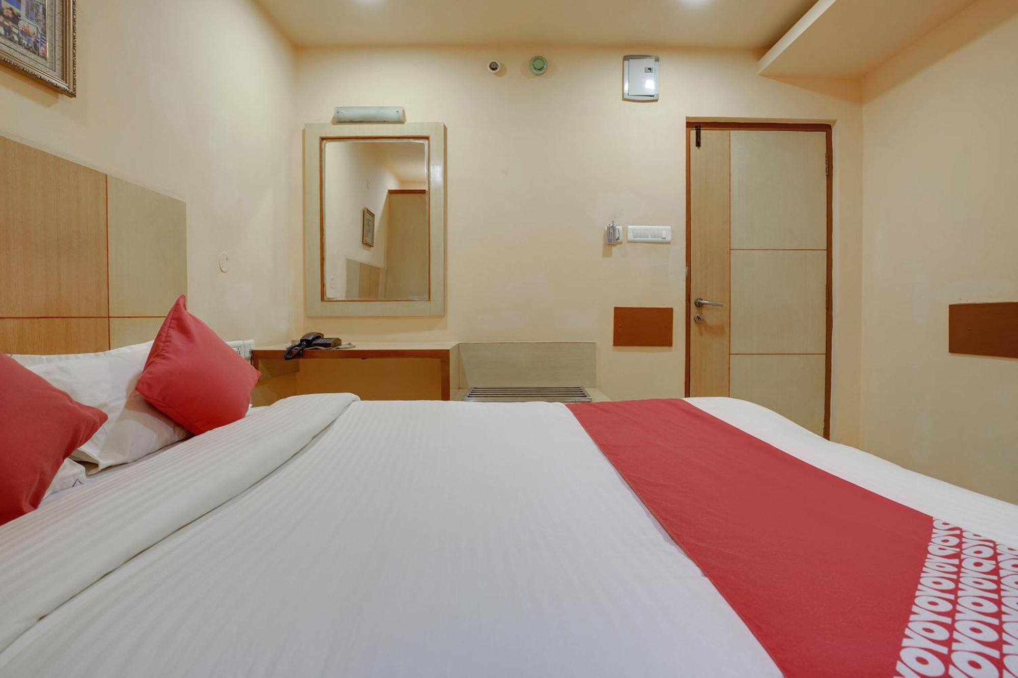 Hotel O Shanta Residency Lodge Sururnagar Dış mekan fotoğraf