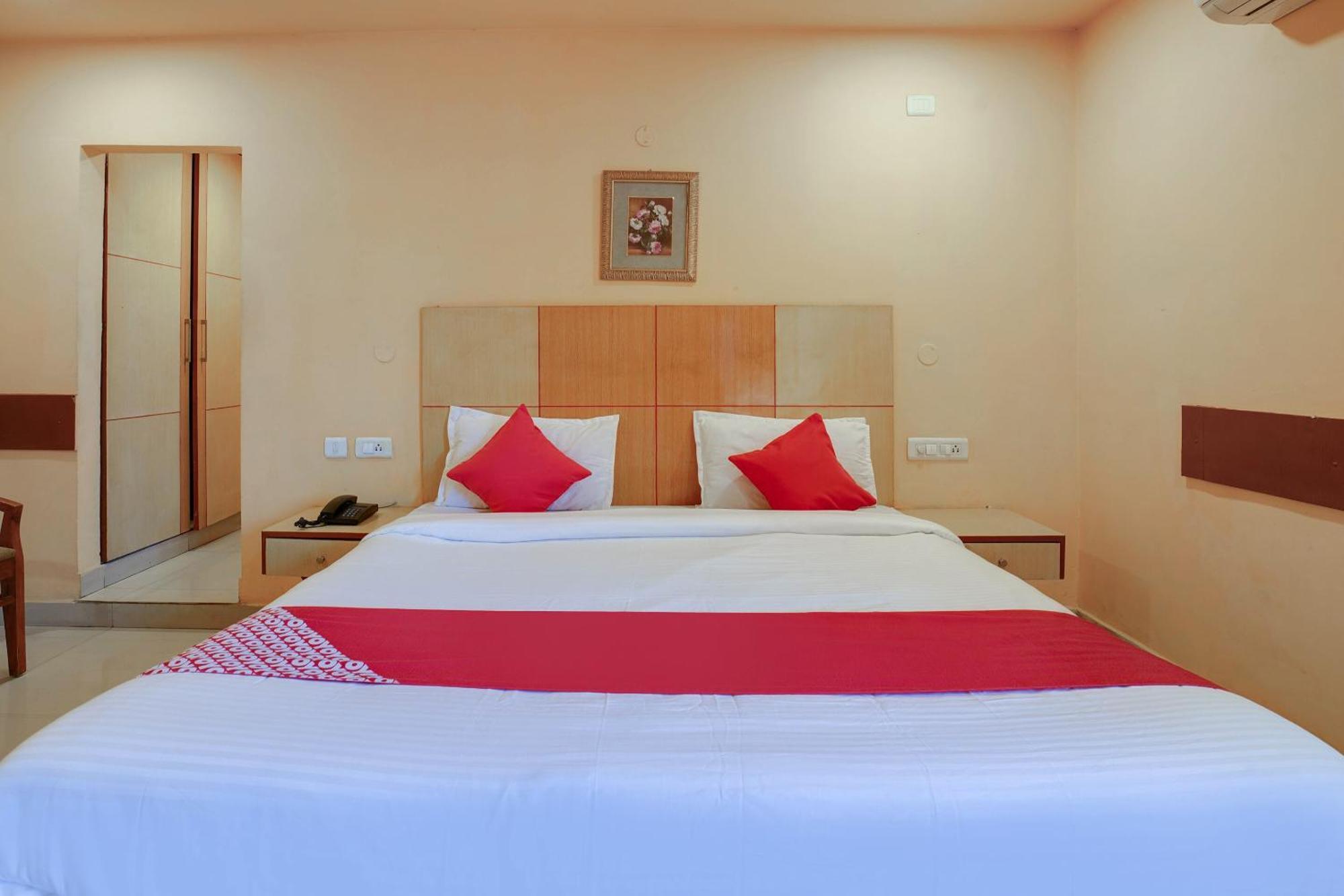 Hotel O Shanta Residency Lodge Sururnagar Dış mekan fotoğraf