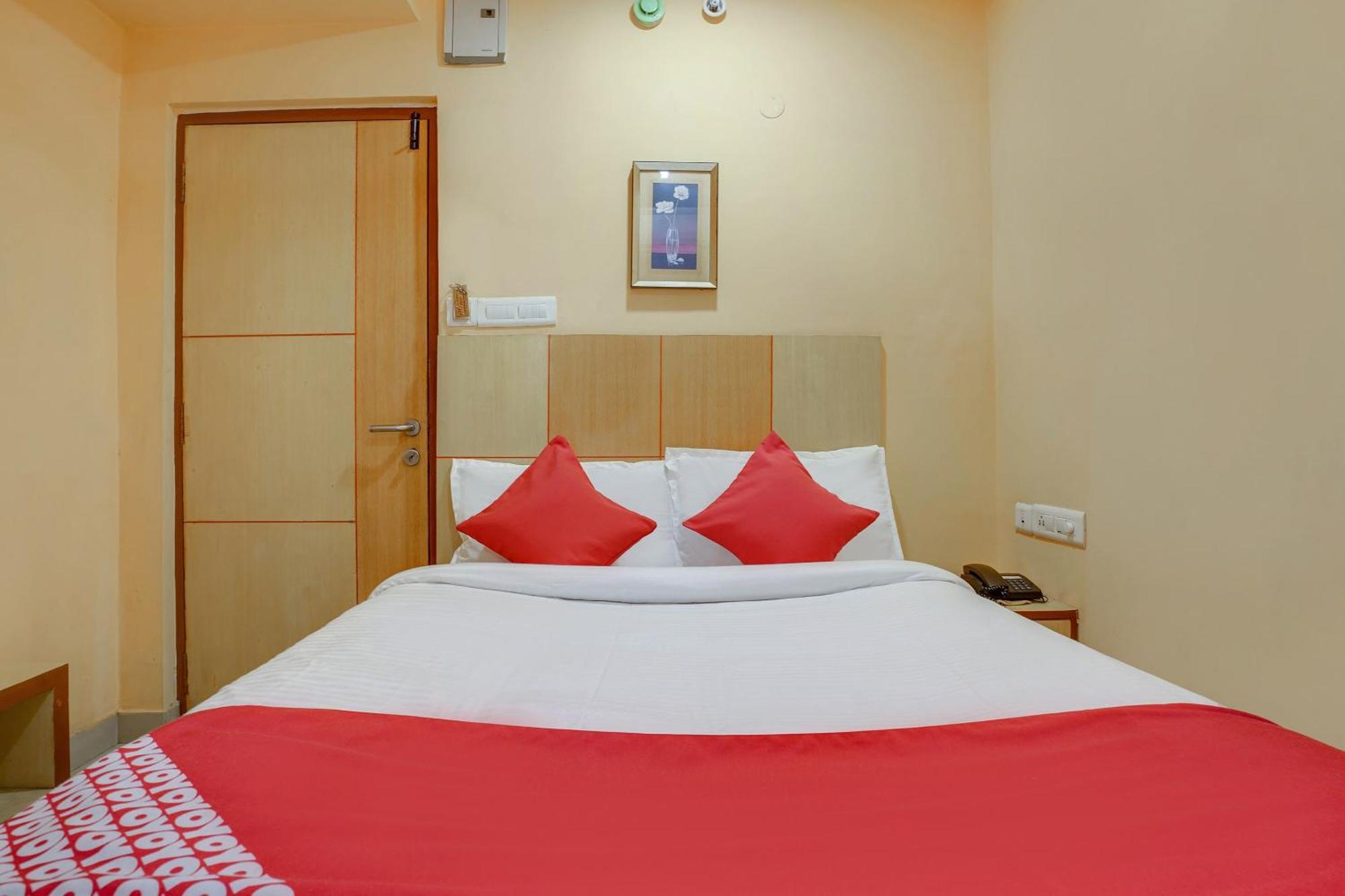 Hotel O Shanta Residency Lodge Sururnagar Dış mekan fotoğraf