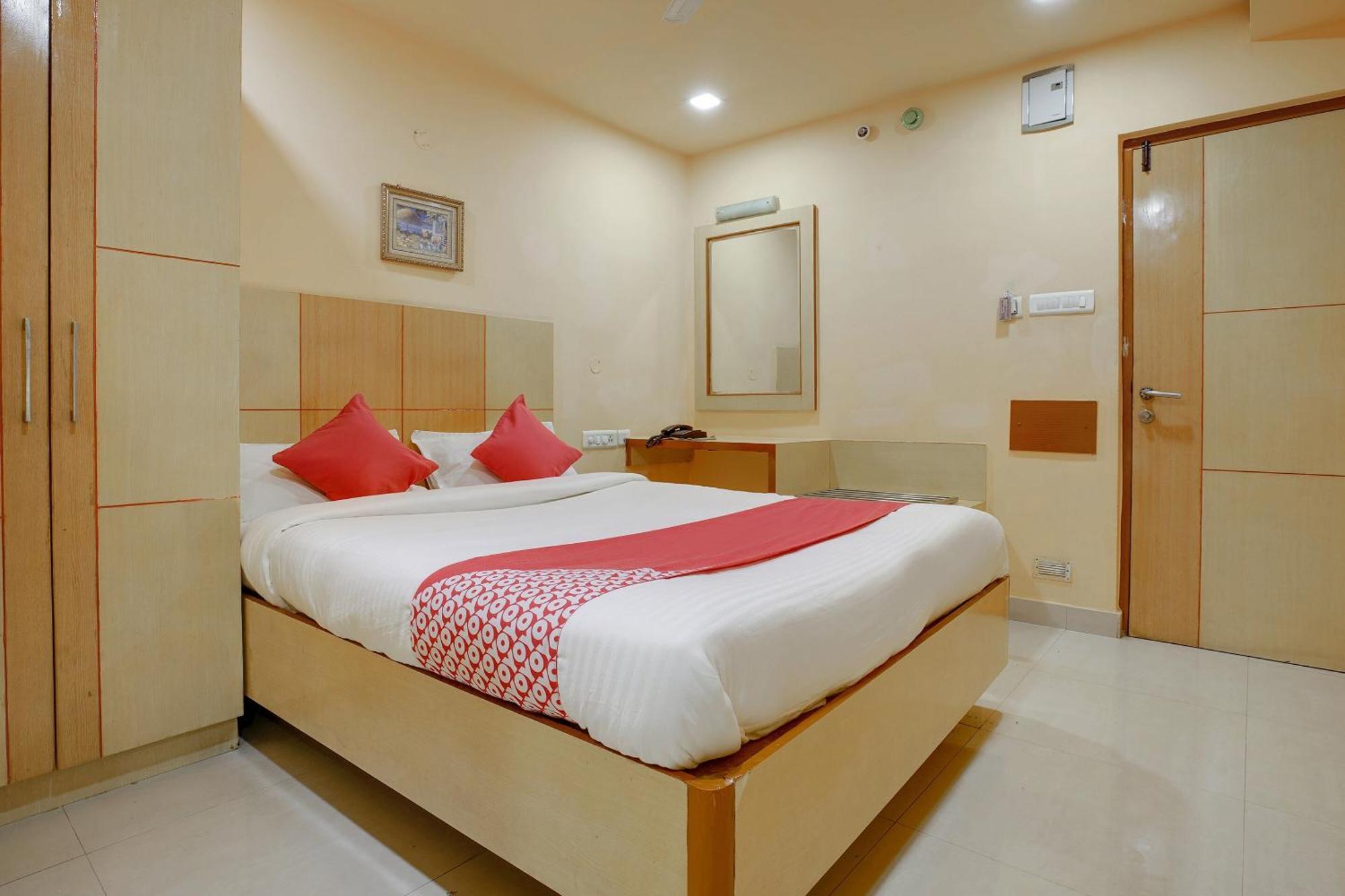 Hotel O Shanta Residency Lodge Sururnagar Dış mekan fotoğraf
