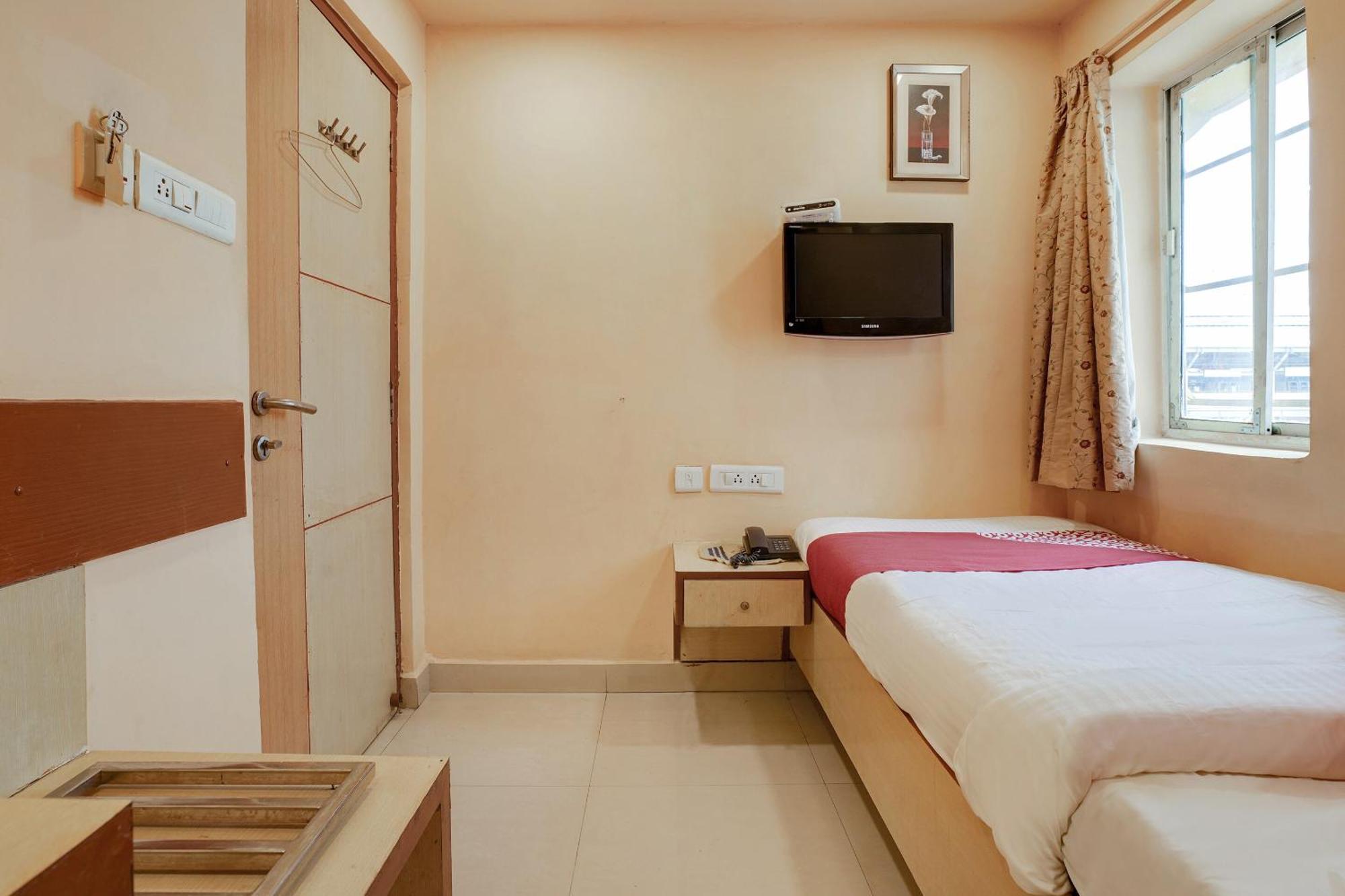 Hotel O Shanta Residency Lodge Sururnagar Dış mekan fotoğraf